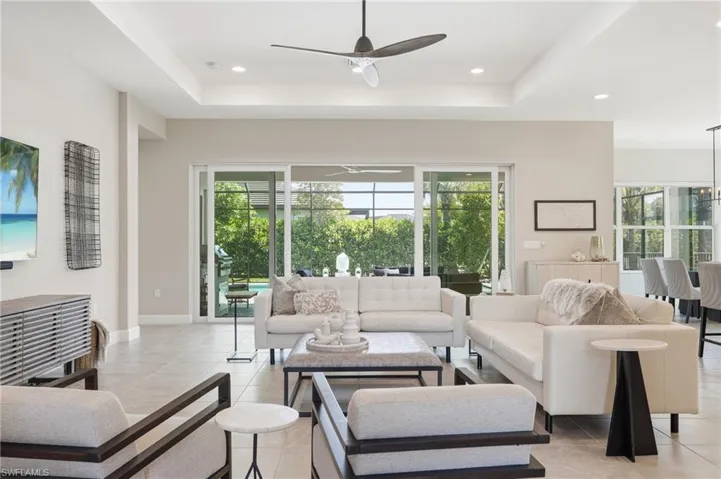 11644 Periwinkle Dr, Naples, Florida 34120