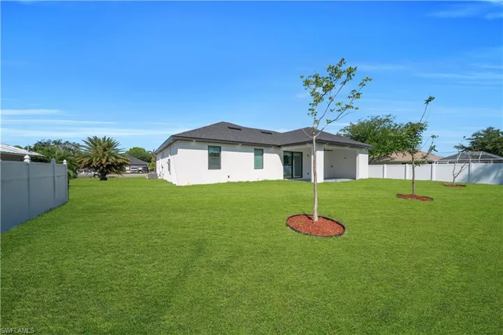 807 Nicholas Pkwy W, Cape Coral, Florida 33991