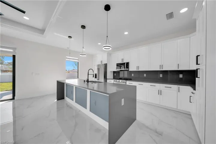 807 Nicholas Pkwy W, Cape Coral, Florida 33991
