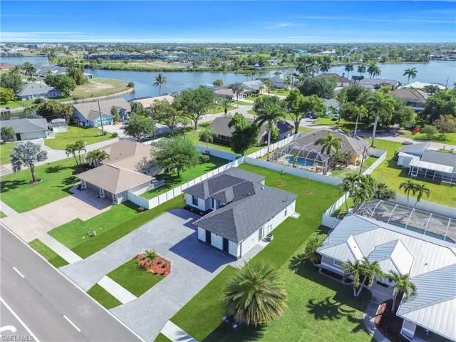 807 Nicholas Pkwy W, Cape Coral, Florida 33991
