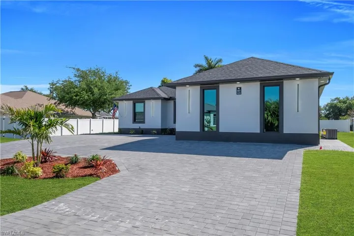 807 Nicholas Pkwy W, Cape Coral, Florida 33991