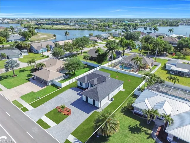 807 Nicholas Pkwy W, Cape Coral, Florida 33991