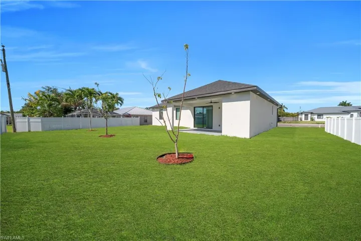 807 Nicholas Pkwy W, Cape Coral, Florida 33991