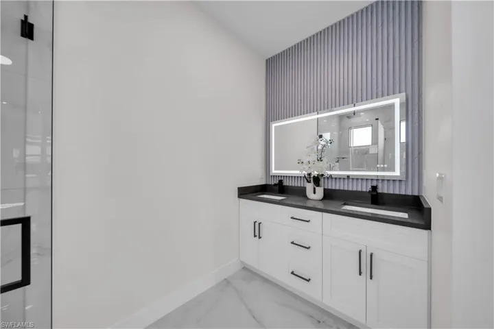 807 Nicholas Pkwy W, Cape Coral, Florida 33991
