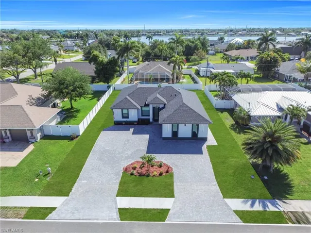 807 Nicholas Pkwy W, Cape Coral, Florida 33991