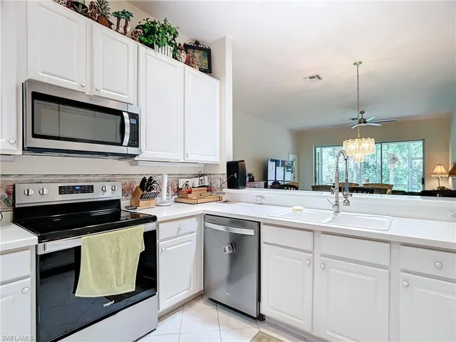 3666  Periwinkle  WAY, Naples, FL 34114