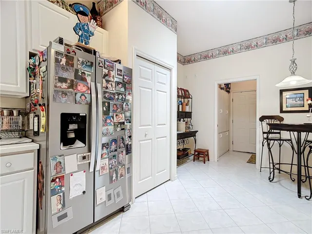3666  Periwinkle  WAY, Naples, FL 34114