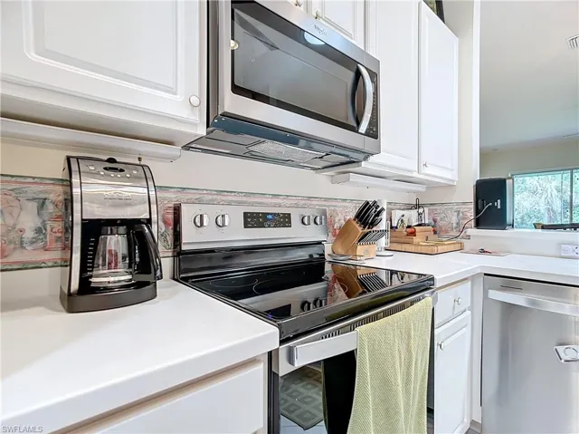 3666  Periwinkle  WAY, Naples, FL 34114