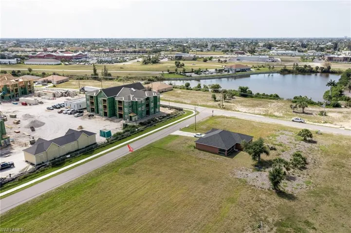 418 SW 15th  PL, Cape Coral, FL 33991