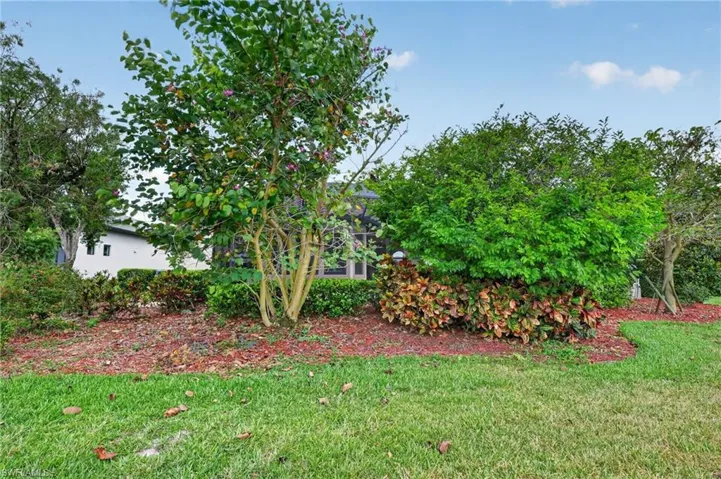 16117  Herons View  DR, Alva, FL 33920