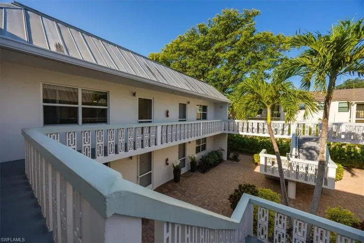 780 10th Ave S 24, Naples, Florida 34102