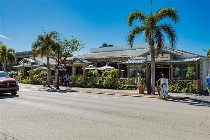 780 10th Ave S 24, Naples, Florida 34102