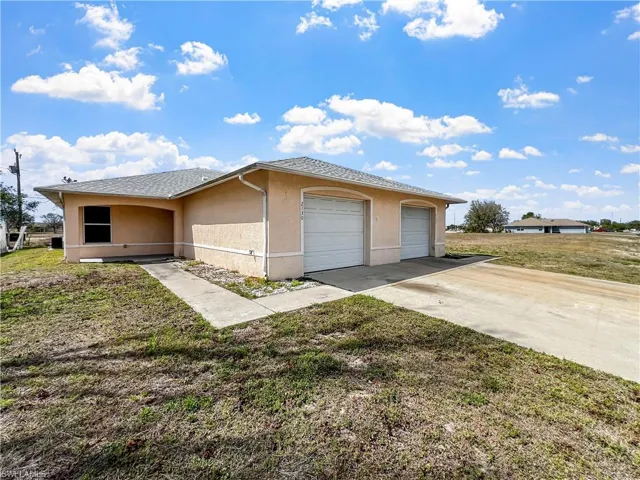 2130 NE 8th  PL, Cape Coral, FL 33909