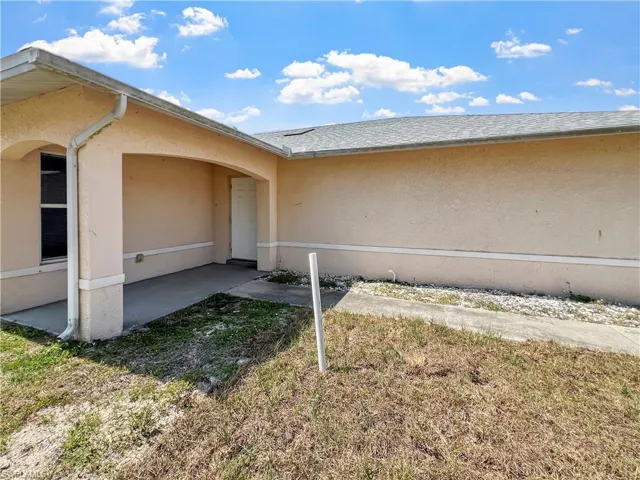 2130 NE 8th  PL, Cape Coral, FL 33909