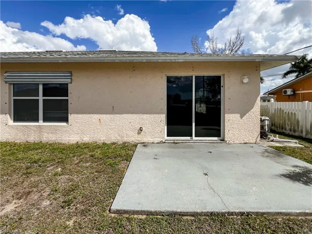 2130 NE 8th  PL, Cape Coral, FL 33909
