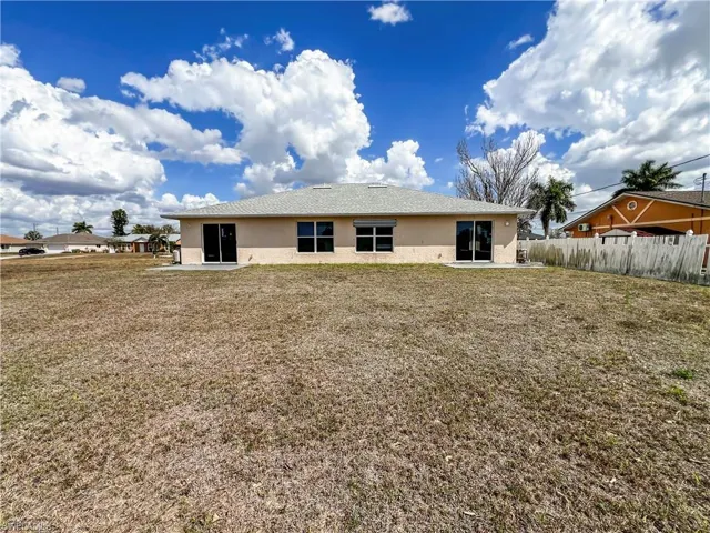 2130 NE 8th  PL, Cape Coral, FL 33909