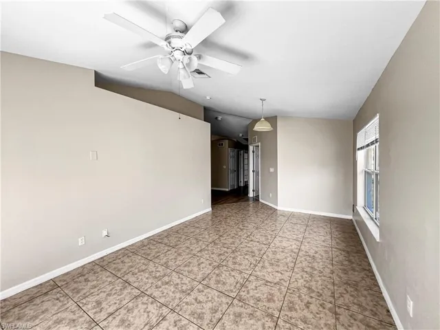 2130 NE 8th  PL, Cape Coral, FL 33909