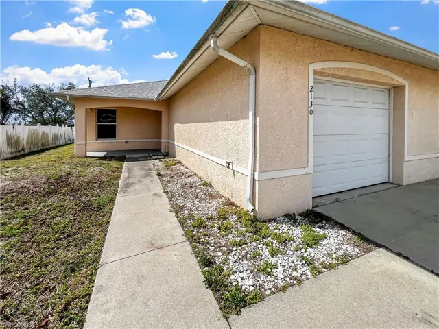 2130 NE 8th  PL, Cape Coral, FL 33909
