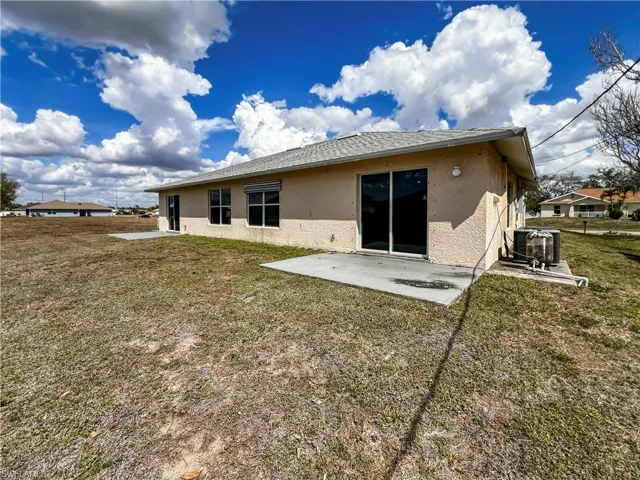 2130 NE 8th  PL, Cape Coral, FL 33909