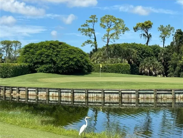 Hunters Ridge Signature Hole