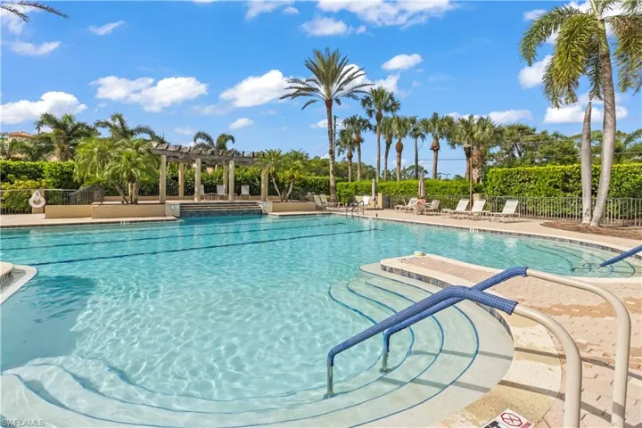 Hunters Ridge Community Pool