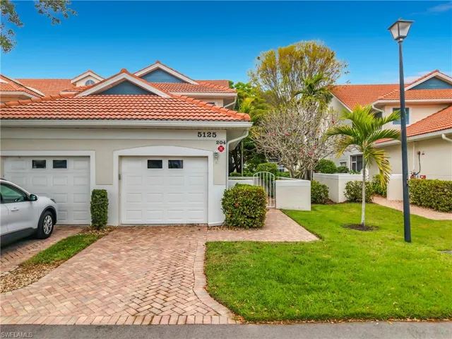 5125 Cedar Springs Dr 204, Naples, Florida 34110