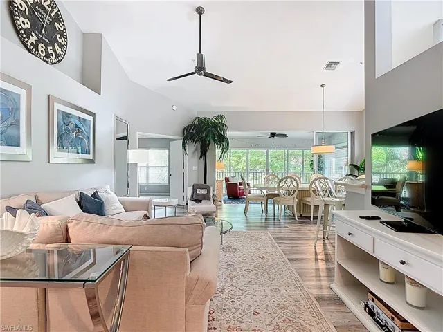 5125 Cedar Springs Dr 204, Naples, Florida 34110