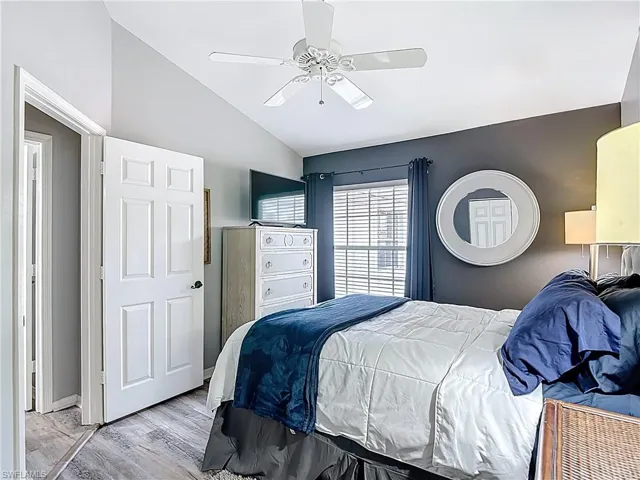 5125 Cedar Springs Dr 204, Naples, Florida 34110