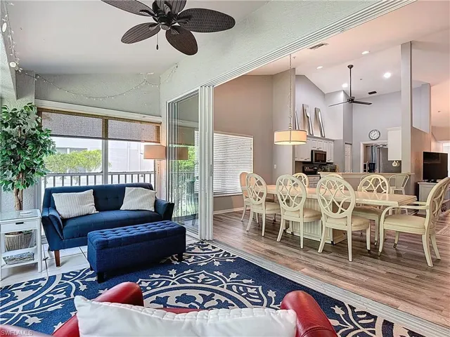 5125 Cedar Springs Dr 204, Naples, Florida 34110