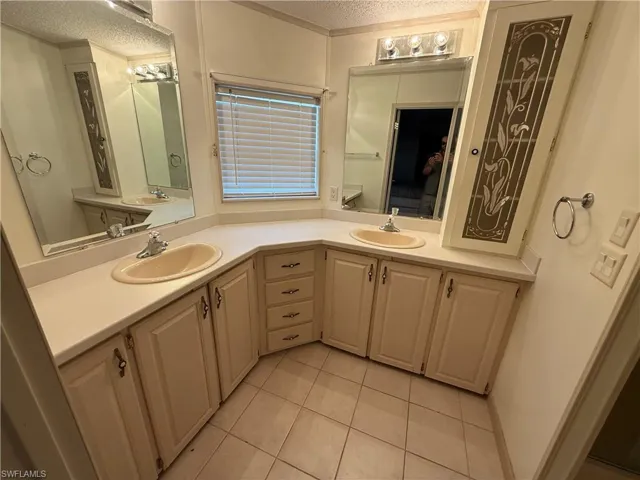 19844  Eagle Trace  CT, North Fort Myers, FL 33903