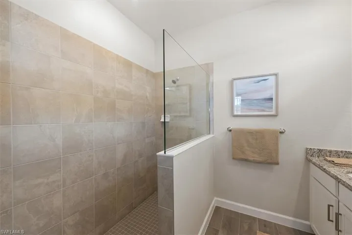 3061  Weston Manor  DR, Alva, FL 33920