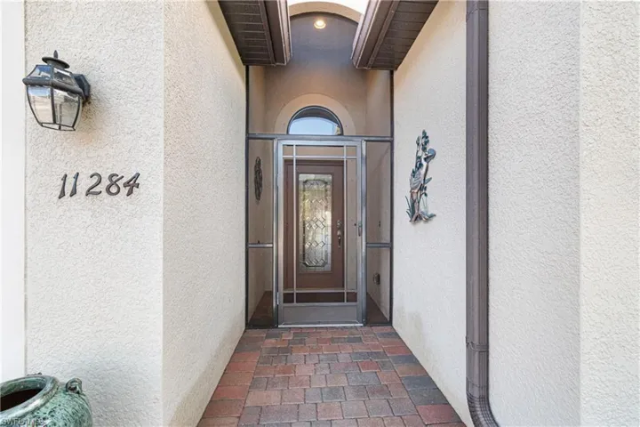 11284  Red Bluff  LN, Fort Myers, FL 33912