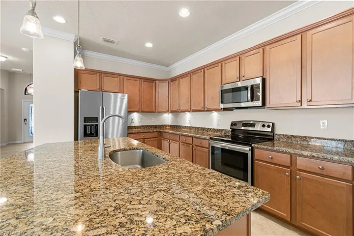 11284  Red Bluff  LN, Fort Myers, FL 33912