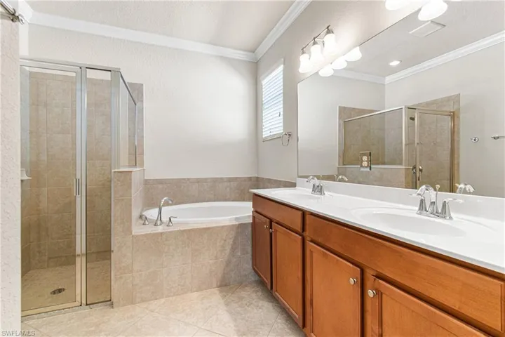 11284  Red Bluff  LN, Fort Myers, FL 33912