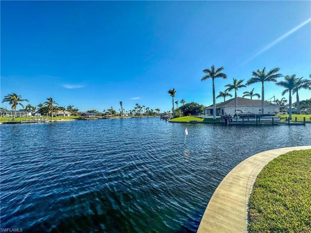 The Rubicon, Largest Canal in Cape Coral is YOURS