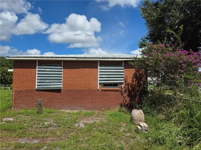615 New Market Rd W, Immokalee, Florida 34142