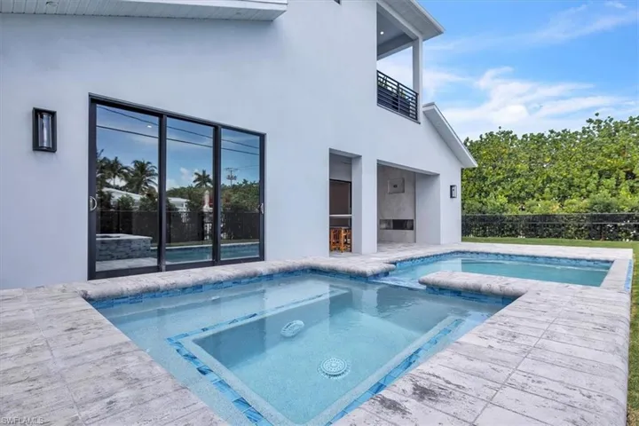 1009 29th Ave N, Naples, Florida 34103