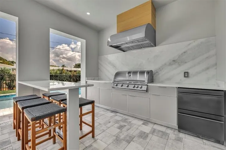 1009 29th Ave N, Naples, Florida 34103