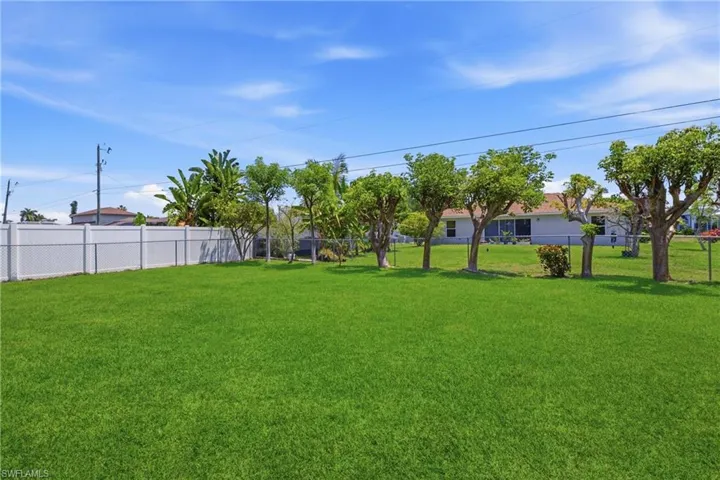 4329 Sw 1st Pl, Cape Coral, Florida 33914