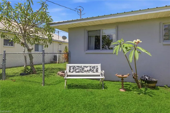 4329 Sw 1st Pl, Cape Coral, Florida 33914