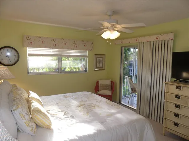 PRIMARY BEDROOM SUITE