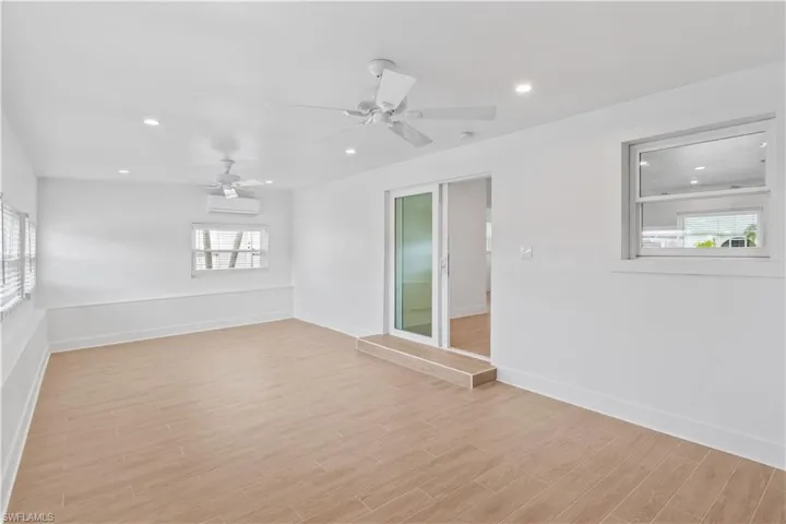 The perfect flex room to meet today’s work-from-home needs or other possibilities.