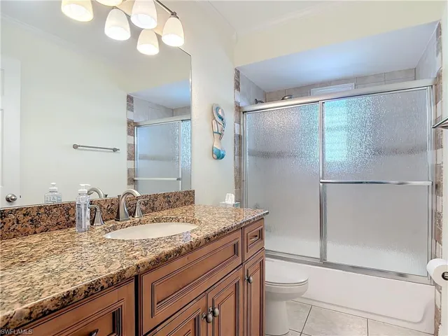 Full guest bathroom