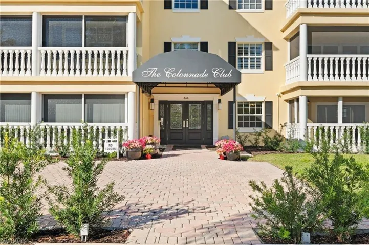 666 3rd St S 101, Naples, Florida 34102