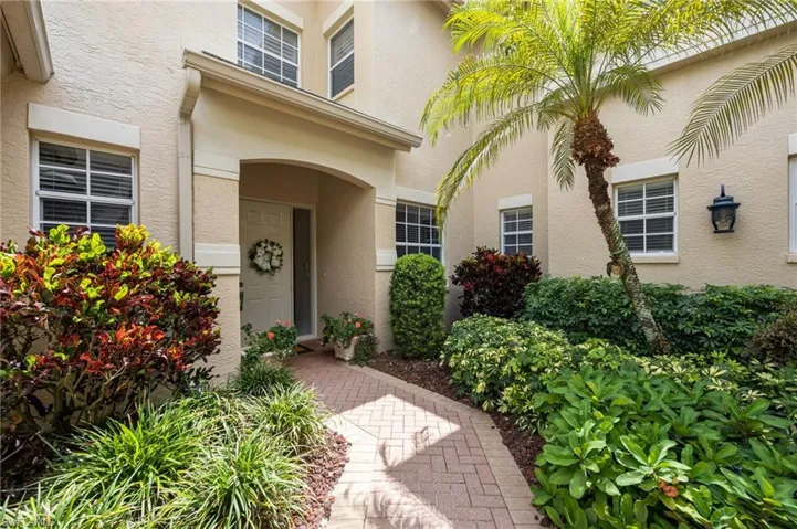 650 Vintage Reserve Cir 5-a, Naples, Florida 34119
