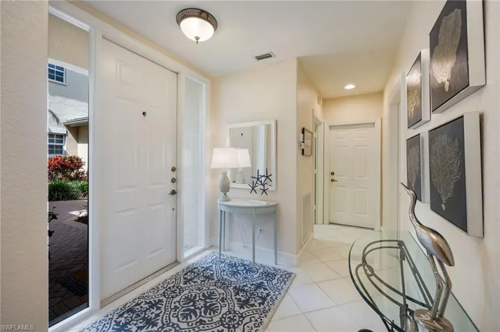 650 Vintage Reserve Cir 5-a, Naples, Florida 34119