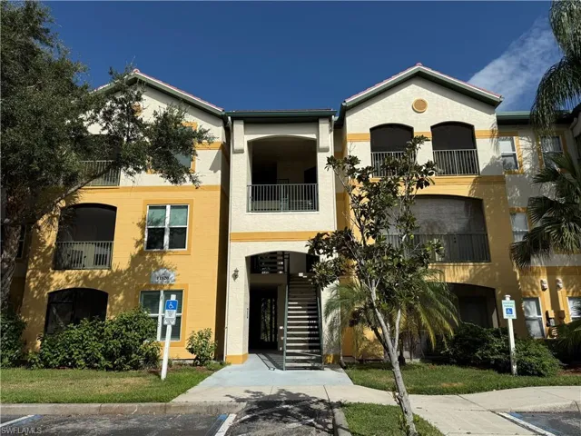 11480 Villa Grand 119, Fort Myers, Florida 33913