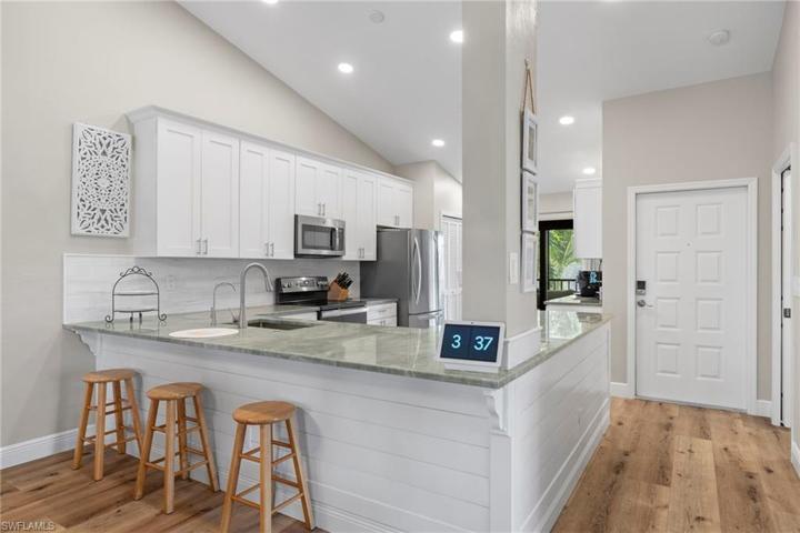 Breakfast bar with Quartzite counter tops