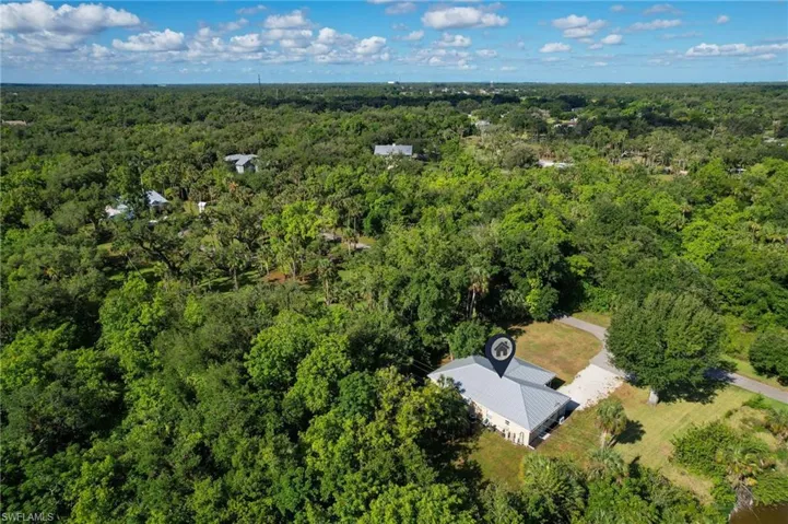 5211  Melaluca  DR, Fort Myers, FL 33905