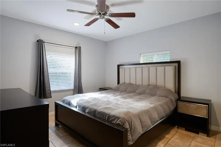 5211  Melaluca  DR, Fort Myers, FL 33905